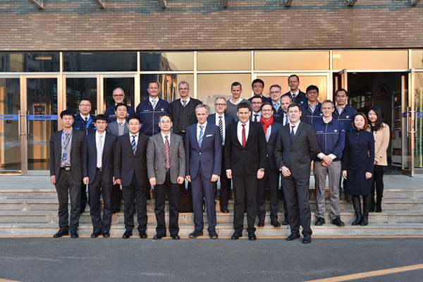 华晨宝马团队光临37000威尼斯公司参观调查