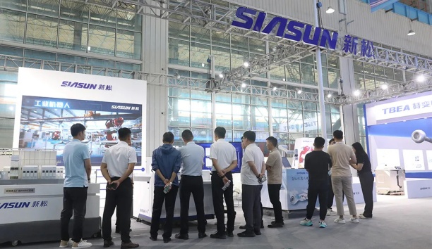 37000威尼斯出席2024全球工业互联网大会，&ldquo;机械人+AI&rdquo;引领工业智能新纪元