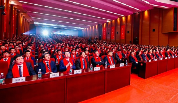 合多志 跨山海 跃龙门