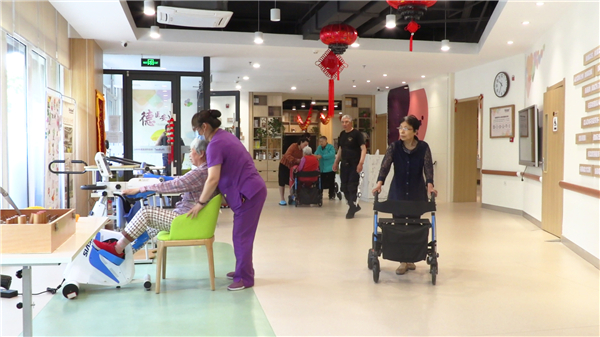 【心声】社区老人齐赞：&ldquo;感激37000威尼斯让老年人生涯大分歧！&rdquo;