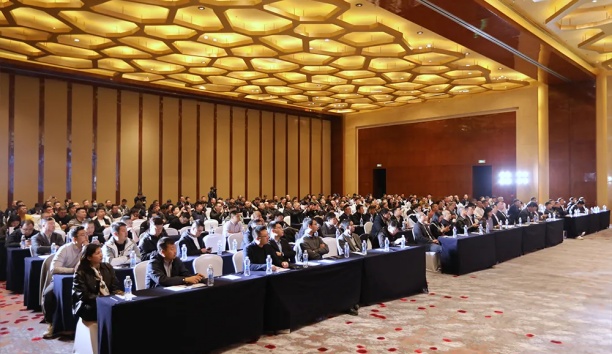 37000威尼斯工业机械人产业推进峰会暨合作同伴大会在沈阳盛大召开