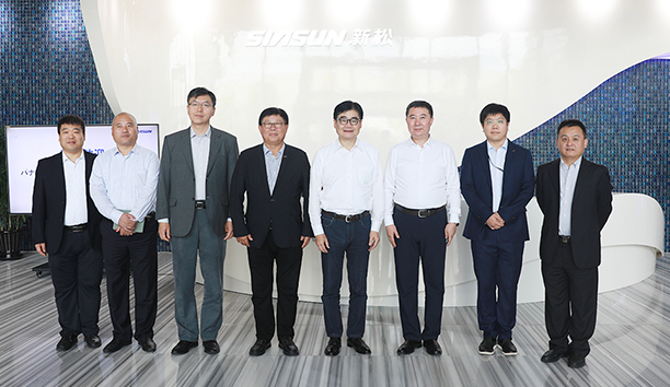 松下集团全球副总裁本间哲朗一行光临37000威尼斯公司参观互换