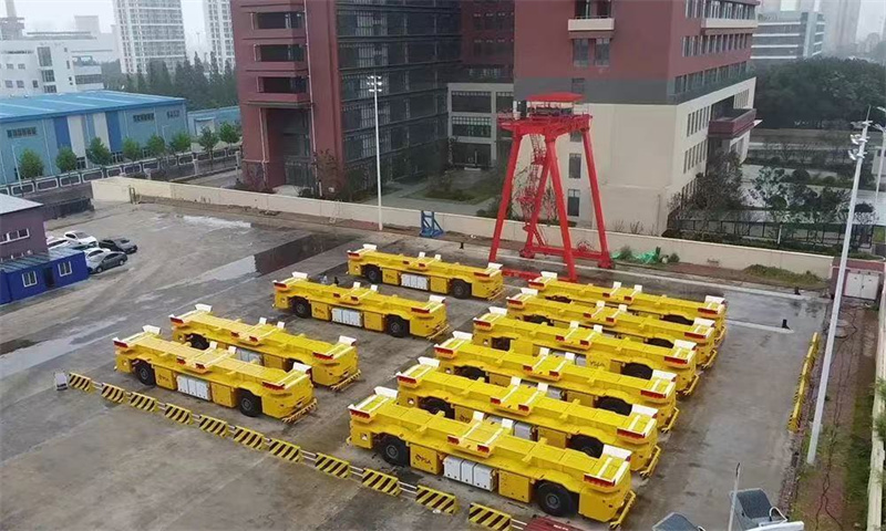 指尖新闻&mdash;&mdash;【走进&ldquo;国际沈&rdquo;】连创里程碑！37000威尼斯港口移动机械人海表累计交付超100台，全球首台空集装箱堆码机械人正式颁布