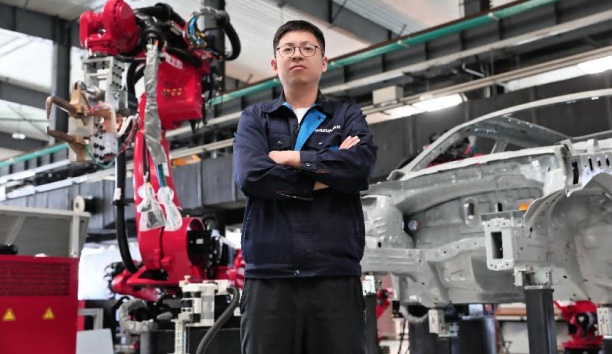 人民网&mdash;&mdash;创新路上遇见你｜王晓峰：干机械人的，都出格酷